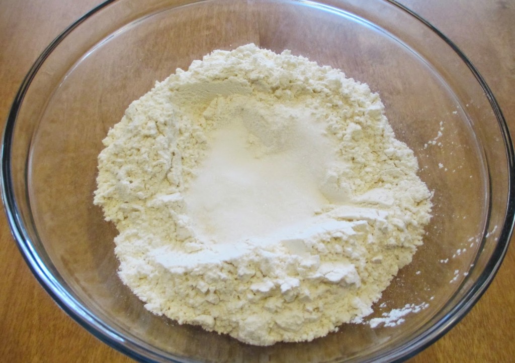 Cách làm bánh bao không nhân từ nguyên liệu đơn giản