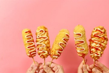 Bột làm bánh hotdog phô mai Hàn Quốc là bột gì?